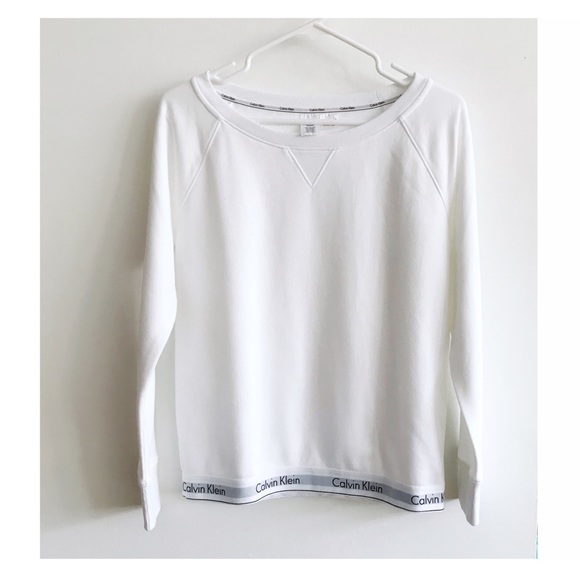 Calvin Klein Tops - ✖️SOLD✖️Calvin Klein White Crewneck Sweatshirt